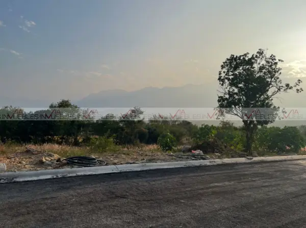 Terreno en venta en Bosques de las Misiones Sector Encino, Santiago — foto 2 de 12