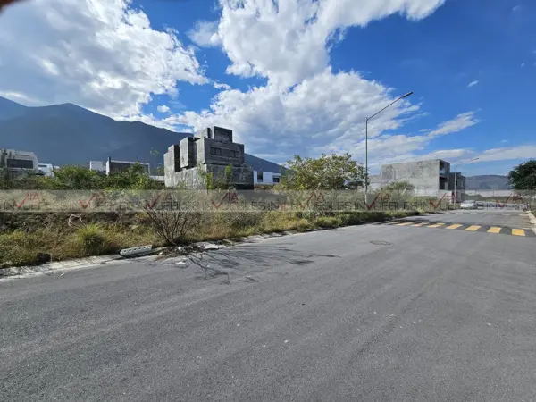 Terreno en venta en La Montaña, García — foto 2 de 8