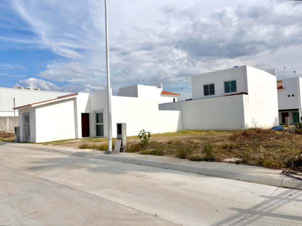 Terreno en venta en Misión Privadas Residenciales, Irapuato — foto 3 de 8