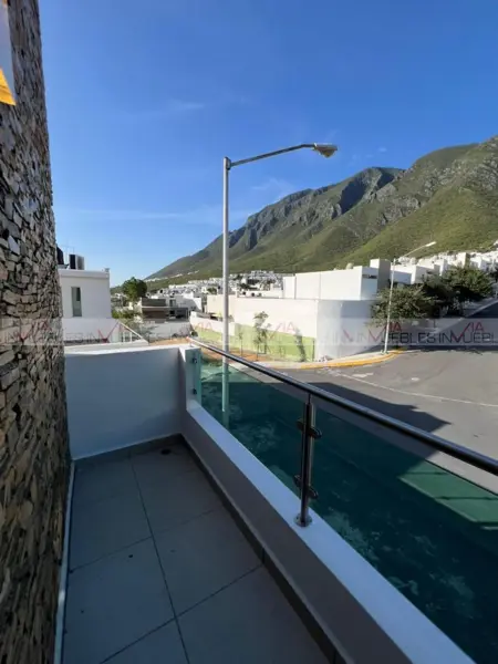 Casa en venta en La Perla, Monterrey — foto 2 de 18