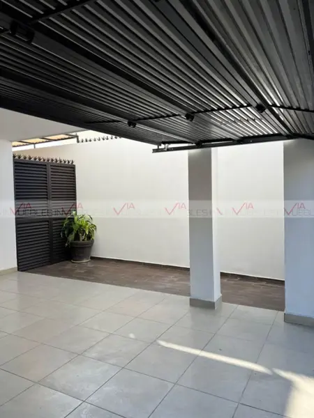 Casa en venta en La Perla, Monterrey — foto 3 de 18