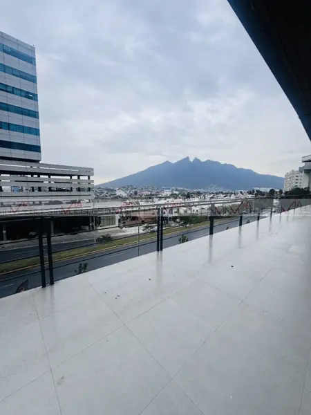 Local en renta en Lomas de Montecristo, Monterrey — foto 3 de 9
