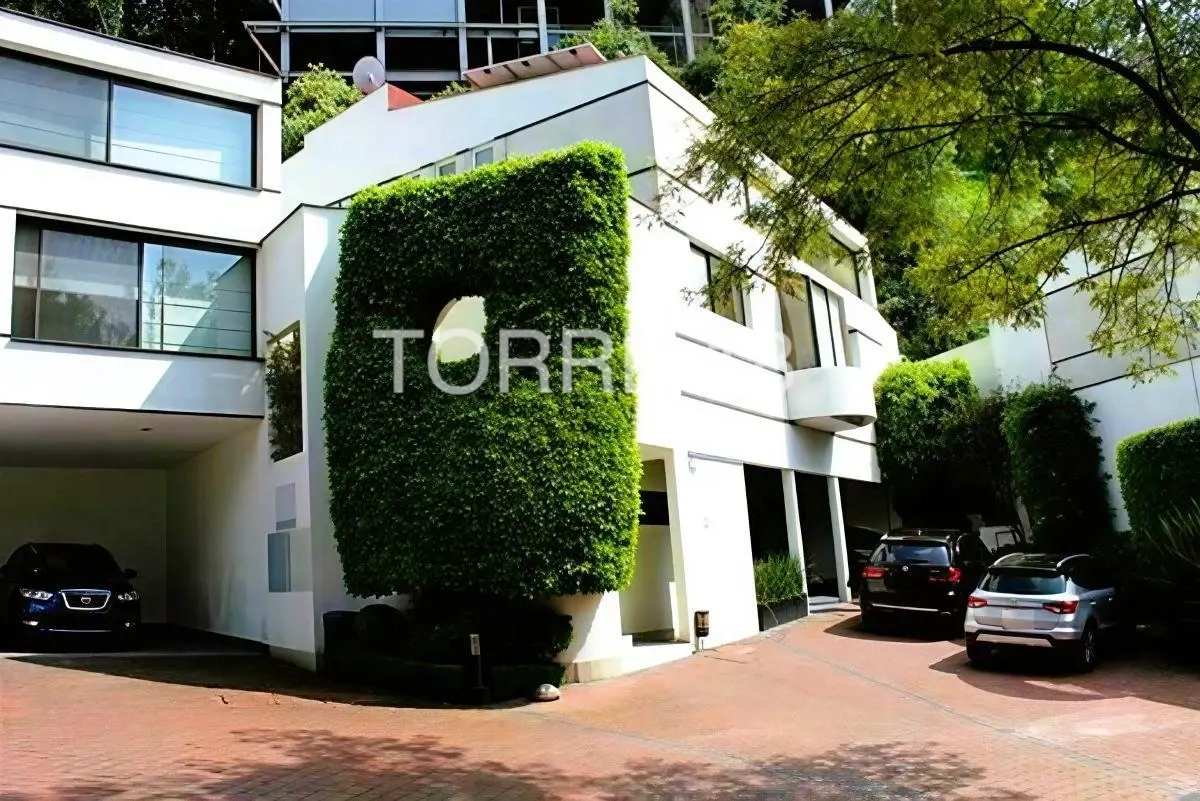 Casa en renta en Bosque de las Lomas, Miguel Hidalgo — foto 1 de 27