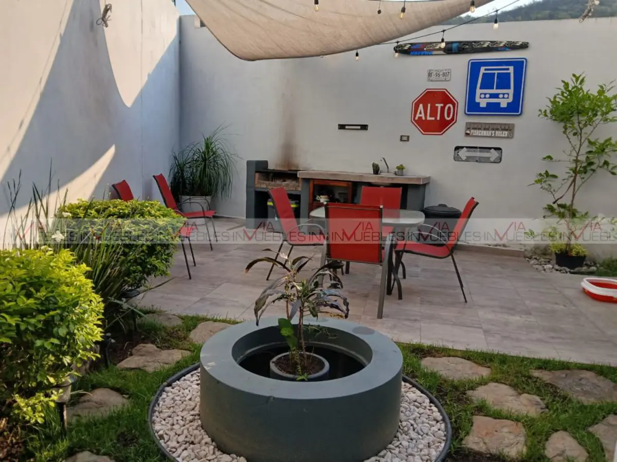 Casa en venta en El Barro, Monterrey — foto 1 de 14