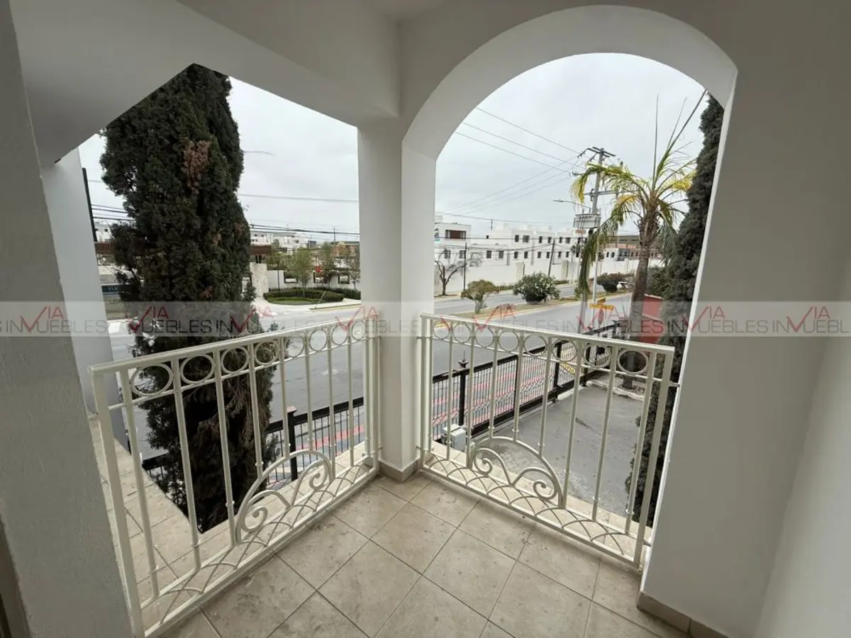 Casa en renta en Residencial Pinos, General Escobedo — foto 1 de 22