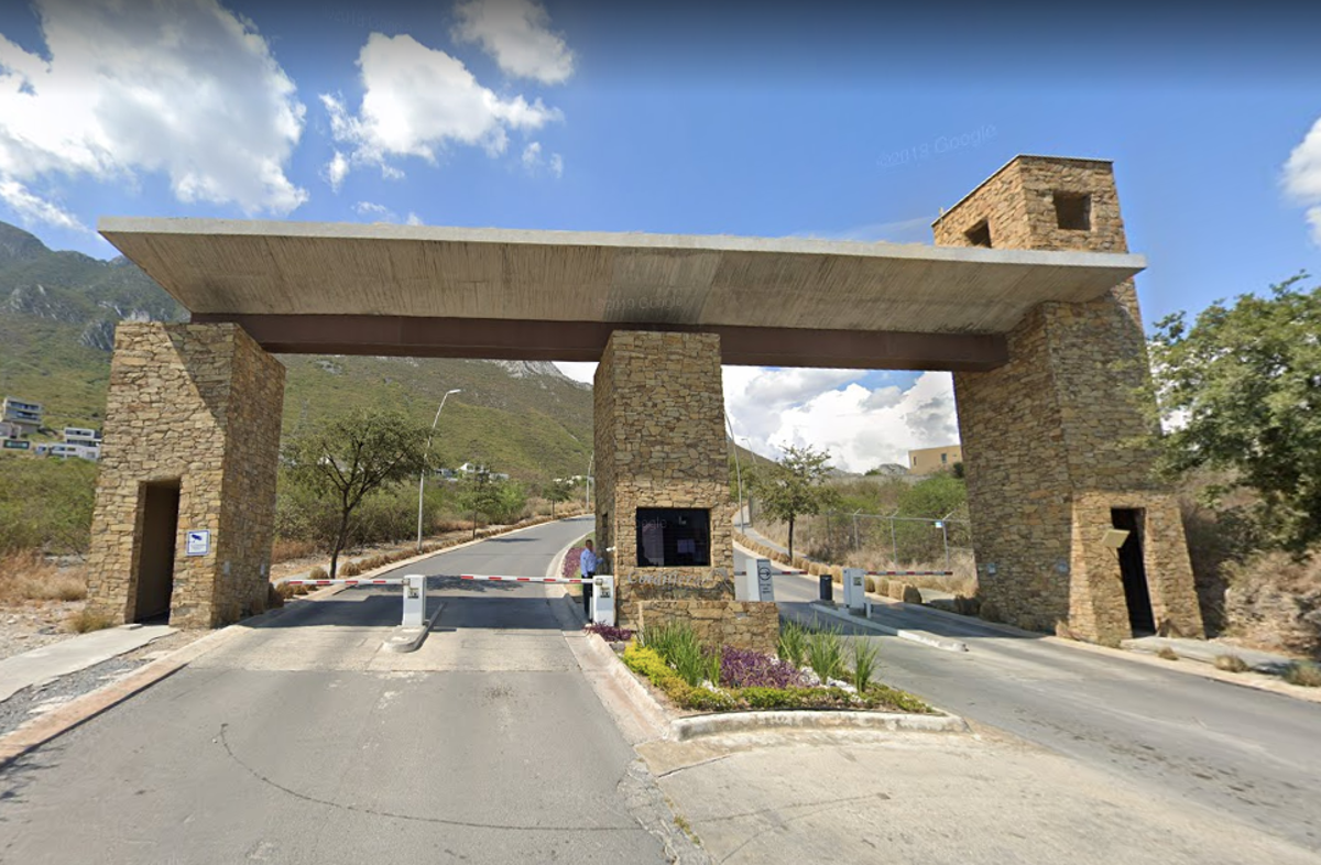 Terreno en venta en Residencial Cordillera, Santa Catarina — foto 1 de 16