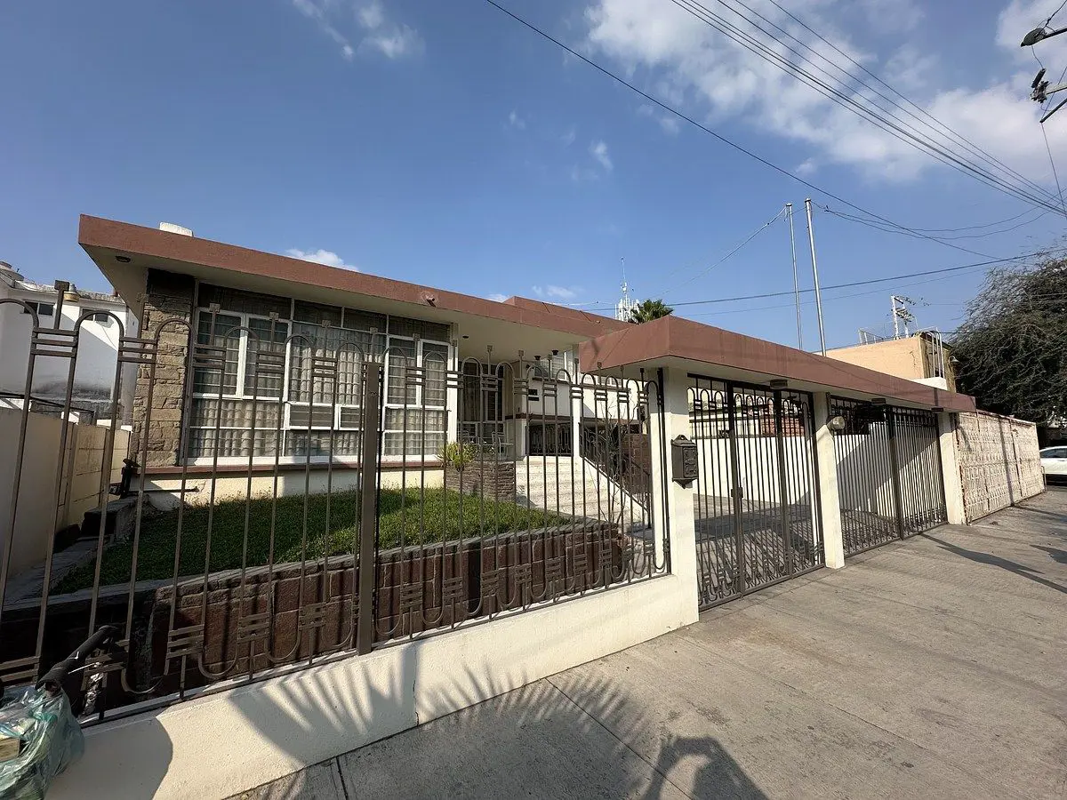 Casa en venta en Leones, Monterrey — foto 1 de 26