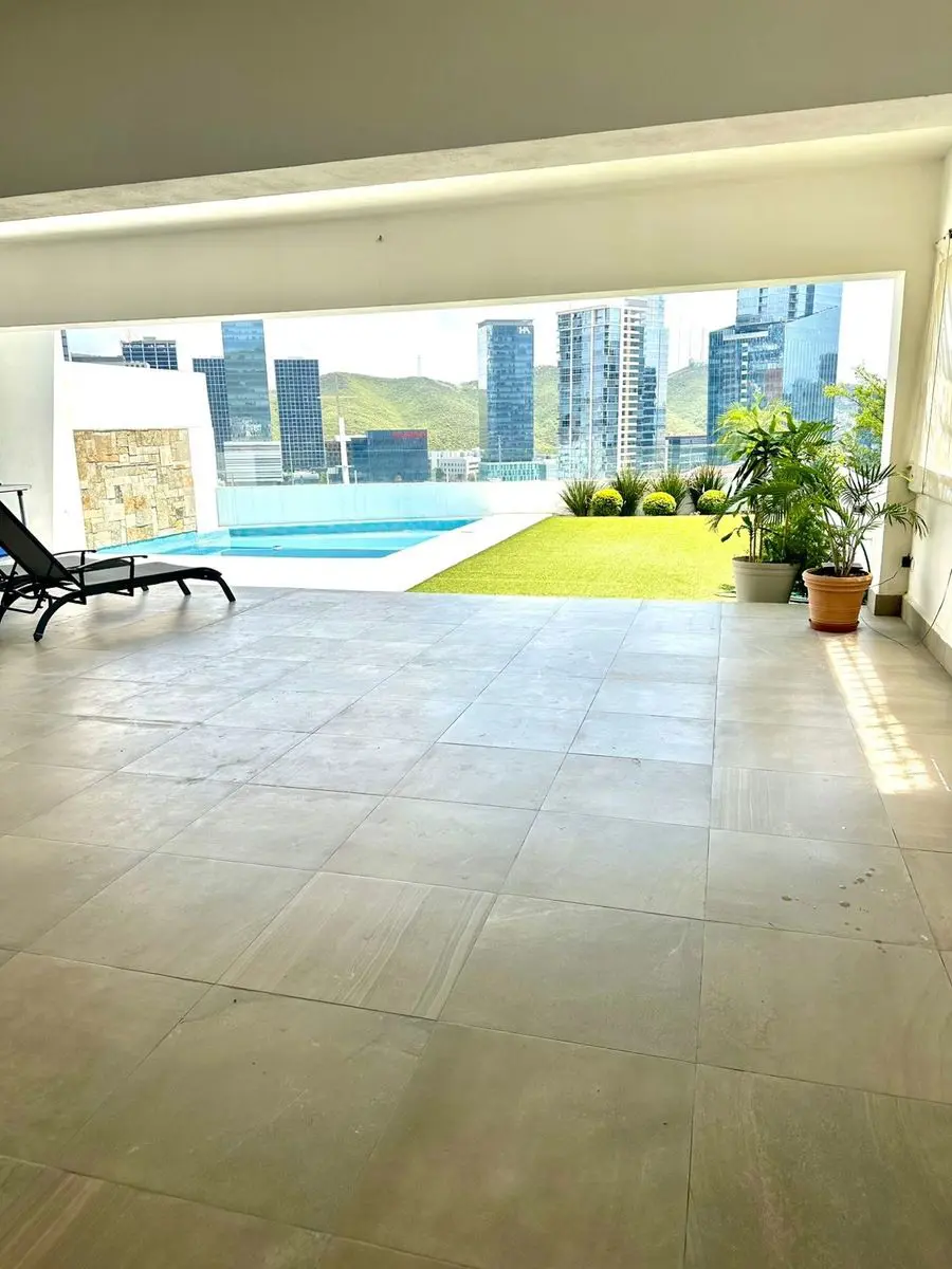 Casa en venta en Las Privanzas, San Pedro Garza García — foto 1 de 17