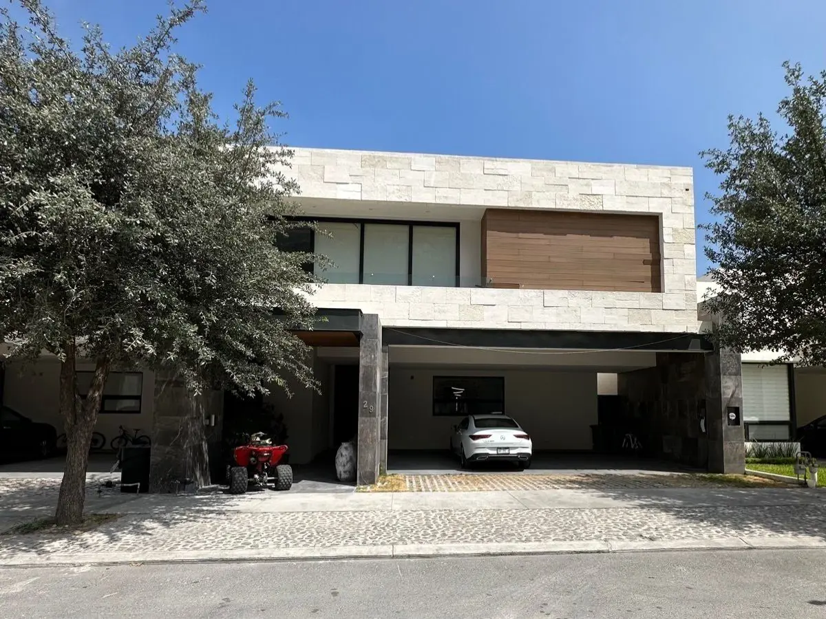 Casa en renta en Residencial Cordillera, Santa Catarina — foto 1 de 27