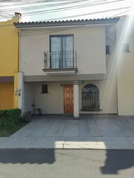 Casa en Renta con Cocina Equipada en Balaustradas, Querétaro