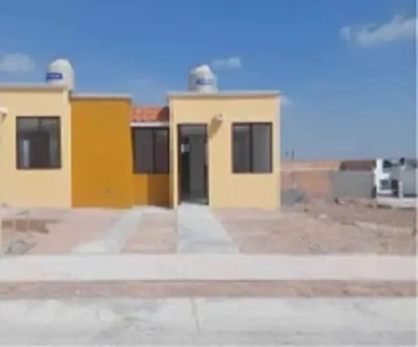 Estrena casa buena ubicacion, Sendero Toscano, Av Rodolfo Landeros, por Siglo XXI