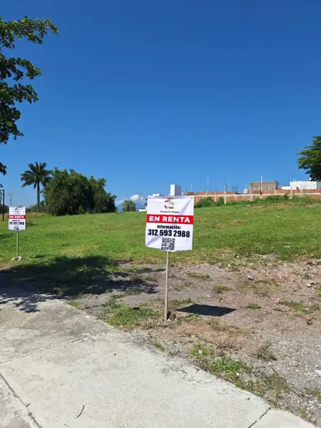 Terreno en RENTA en Avenida Ignacio Sandoval en Colima