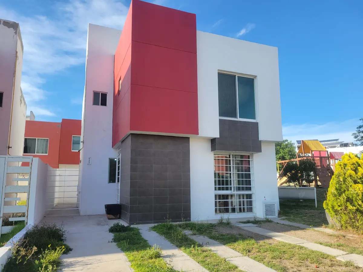 Casa en venta en Banús, San Agustín Tlaxiaca — foto 1 de 17