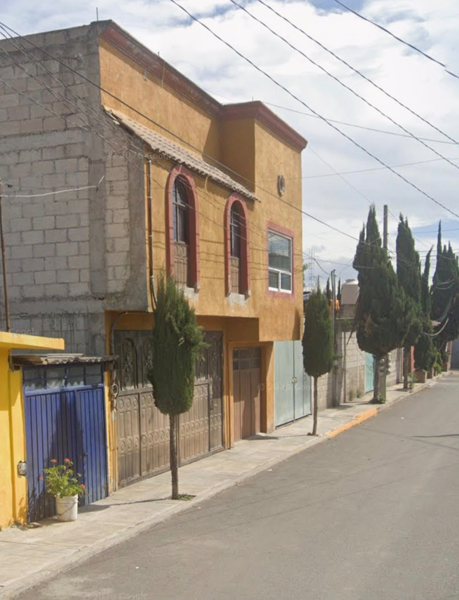 Puebla - Amplia Residencia con 4 Recámaras y local