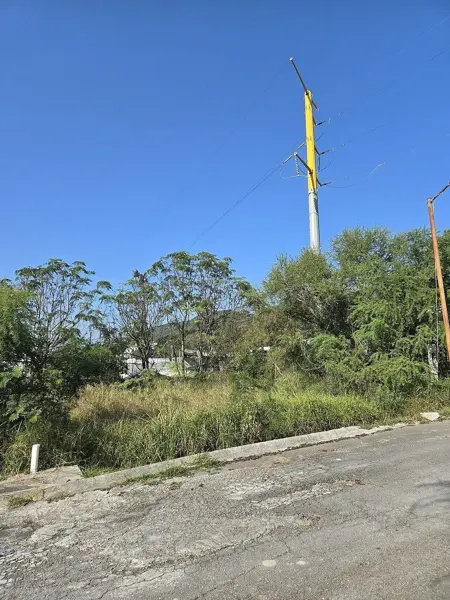 Terreno en venta en Bosques de las Lomas, Santiago — foto 2 de 4