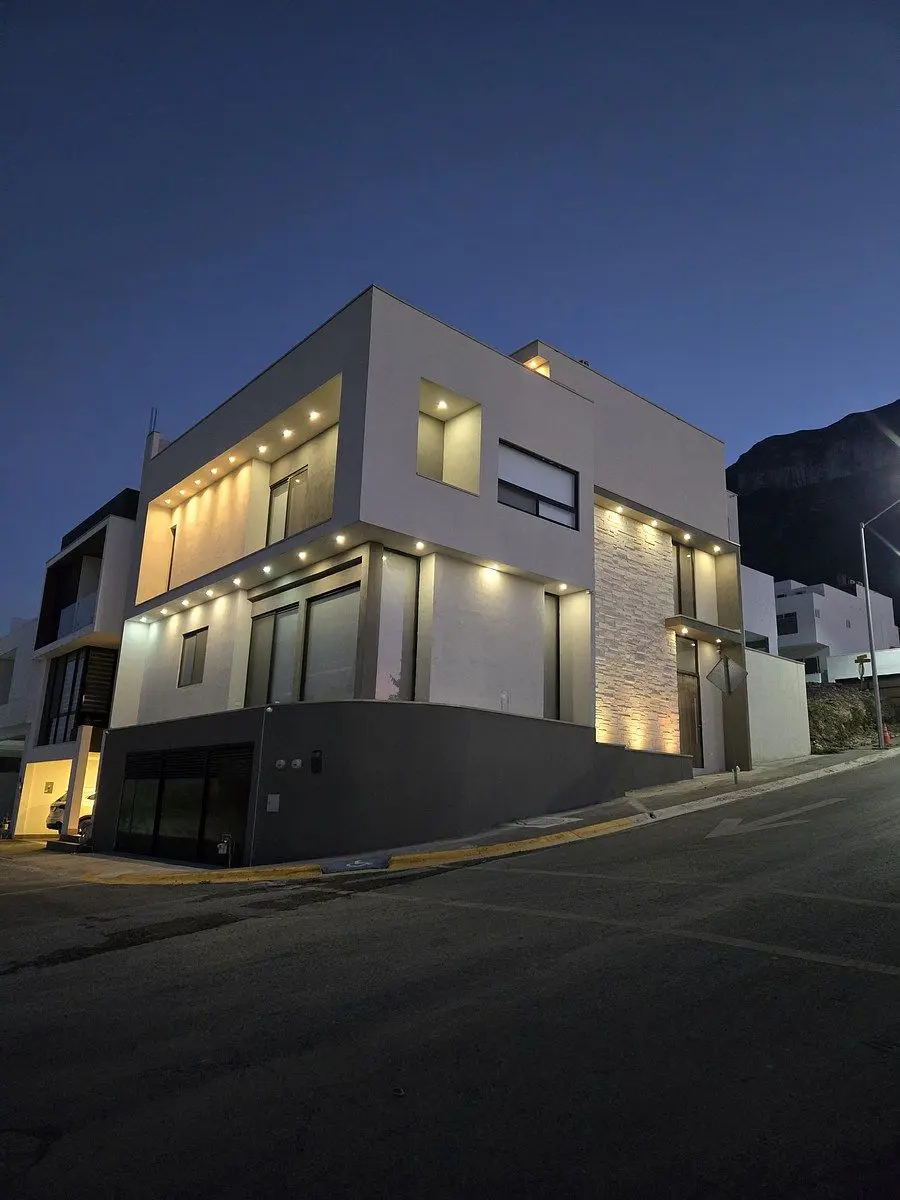 Casa en venta en Cumbres Elite Premier Privadas Alpes y Everest, Monterrey — foto 1 de 27