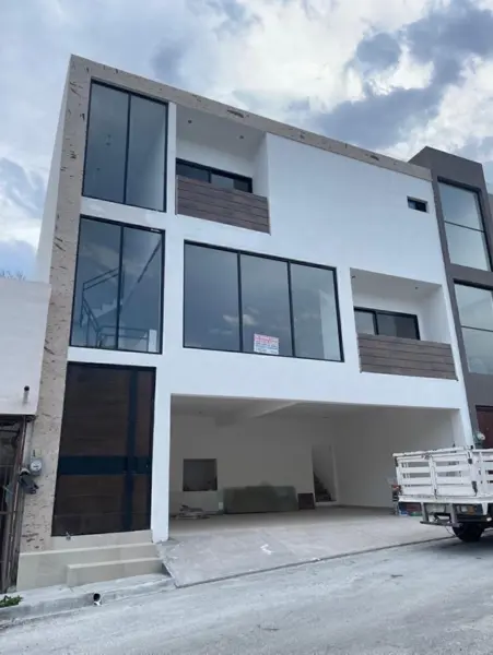 Casa en VENTA en CUMBRES DE SANTIAGO en Santiago NL