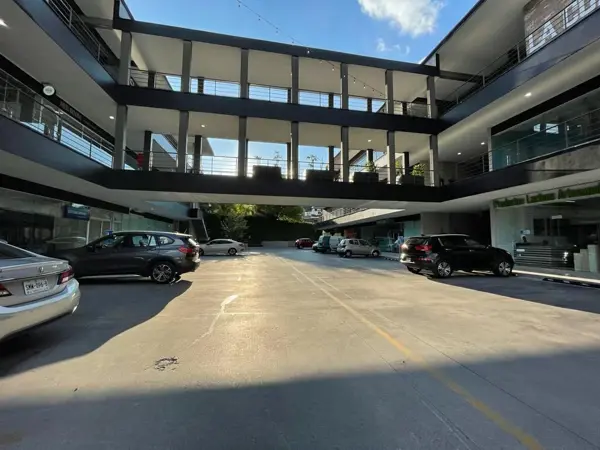 Local en renta en Lomas de Valle Alto, Monterrey — foto 3 de 10