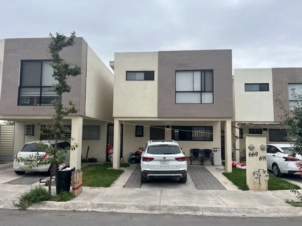 Casa en venta en Ayuccá, García — foto 1 de 15