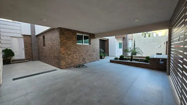 Casa en venta en Las Cumbres 3 Sector, Monterrey — foto 3 de 19