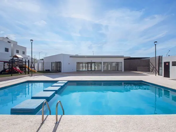 Casa en venta en Porto Cumbres, García — foto 2 de 17