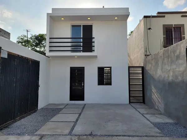 Casa en VENTA en RESIDENCIAL ZIRANDARO en Juárez NL Casa en VENTA en RESIDENCIAL ZIRANDARO en Juárez NL