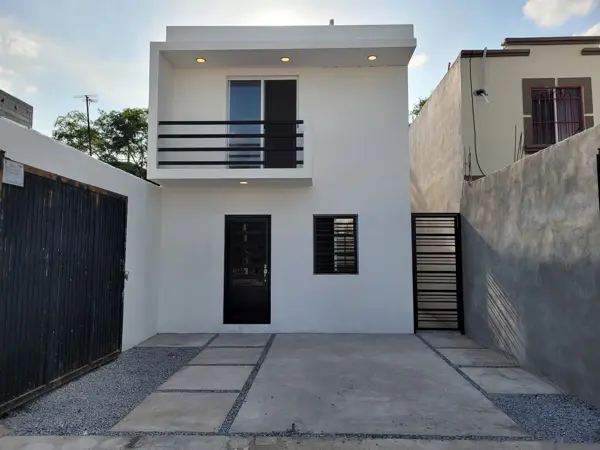 Casa en VENTA en RESIDENCIAL ZIRANDARO en Juárez NL Casa en VENTA en RESIDENCIAL ZIRANDARO en Juárez NL