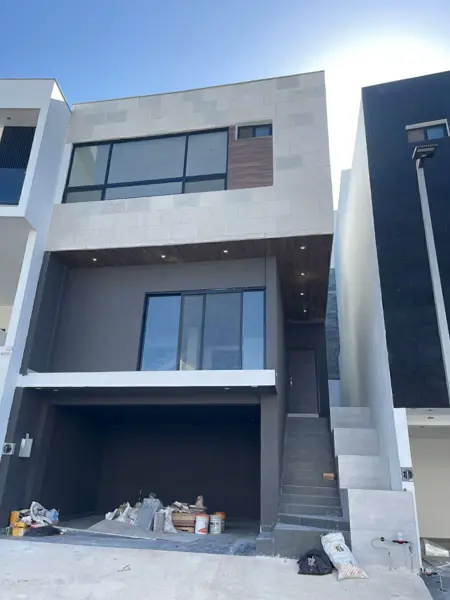 Casas en VENTA en LOMAS DEL VERGEL en Mty