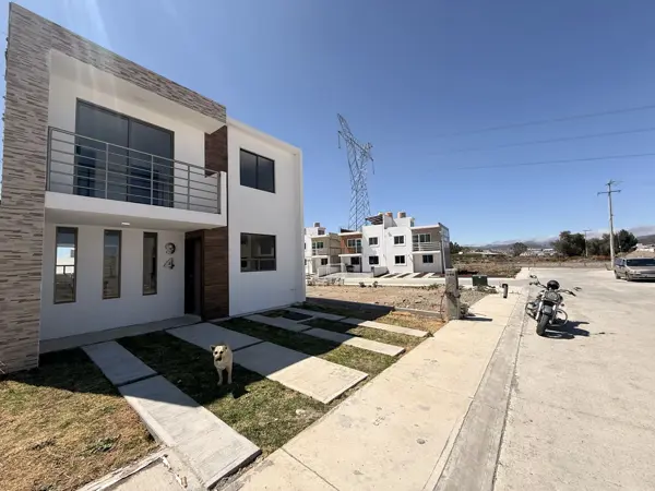 Casa en Venta en Paseos de Chavarría, Mineral de la Reforma, Hidalgo