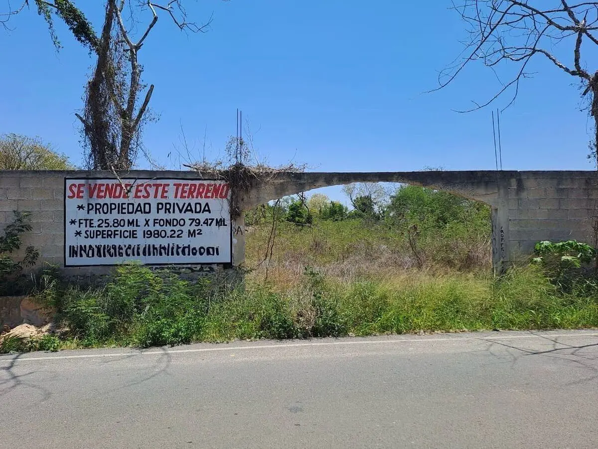 Terreno en venta en Chichi Suarez, Mérida — foto 1 de 16