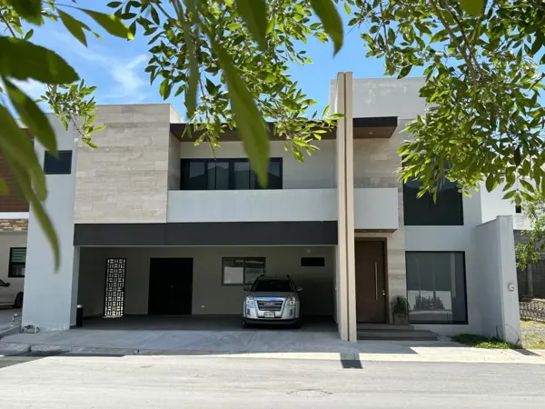 Casa en Venta y Renta en Yerbaniz, Santiago - Los Nogales