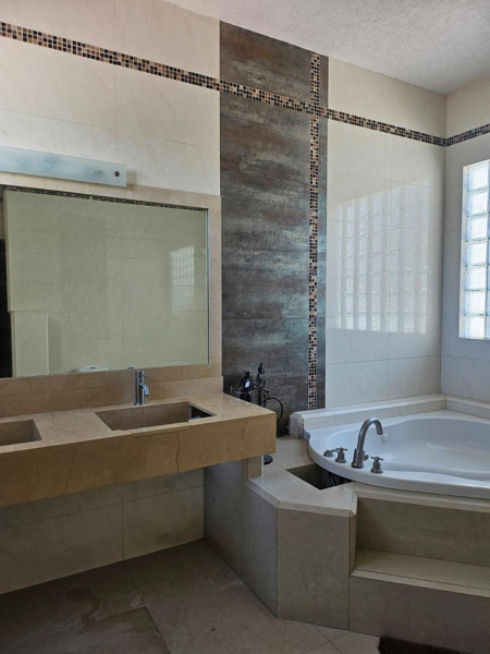 Casa en venta en Lomas de Gran Jardin, León — foto 2 de 14