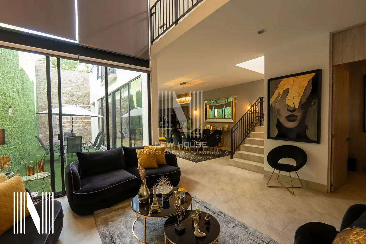 Casa en venta en Lombardía Residencial, León — foto 1 de 29