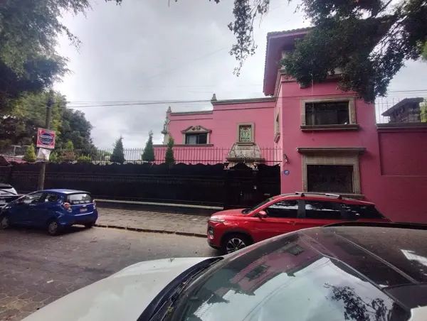 Casa en Venta en Santa Catarina Coyoacán con Estilo Victoriano y Carril de Nado Casa en Venta en Santa Catarina Coyoacán con Estilo Victoriano y Carril de Nado