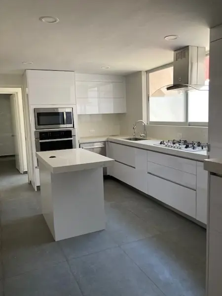 Excelente departamento exterior en Lomas de Chapultepec .