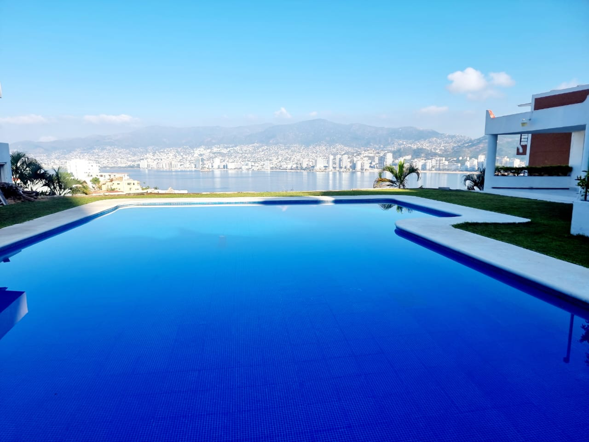 Casa en venta en Playa Guitarrón, Acapulco de Juárez — foto 1 de 19