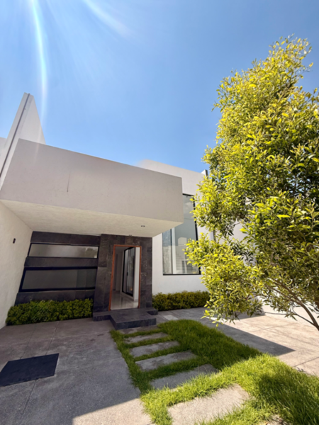 Casa en venta en Cañadas del Arroyo, Corregidora — foto 3 de 29
