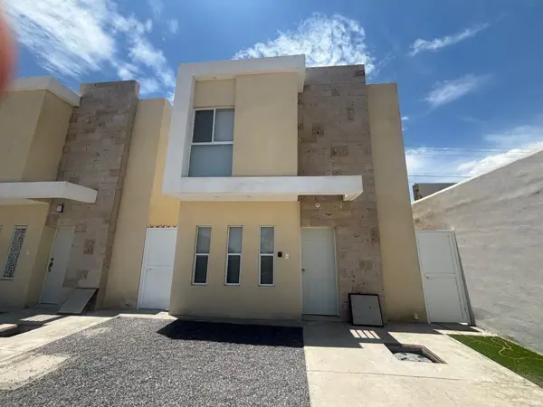 Casa en venta en Loma Real, Torreón — foto 2 de 9