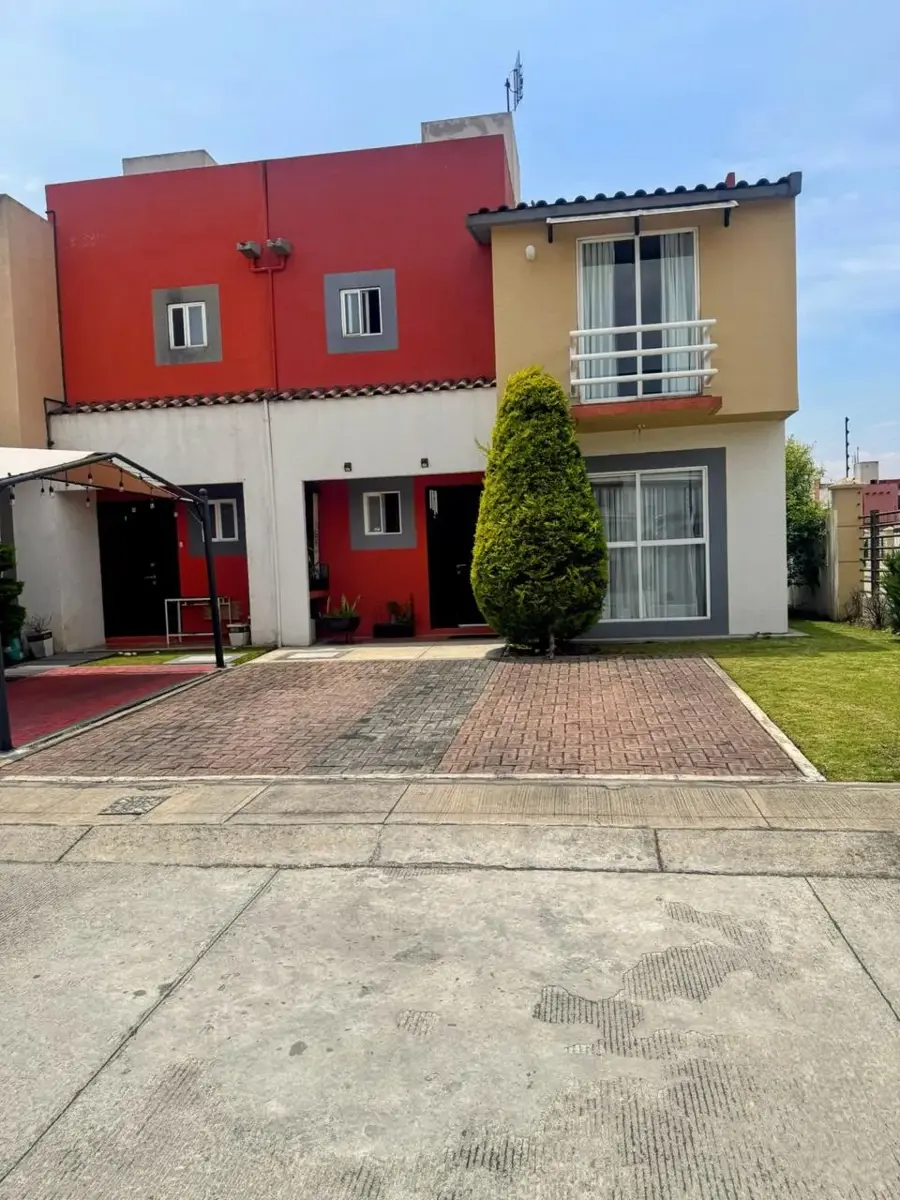 Casa en venta en Villa Toscana, Toluca — foto 1 de 18