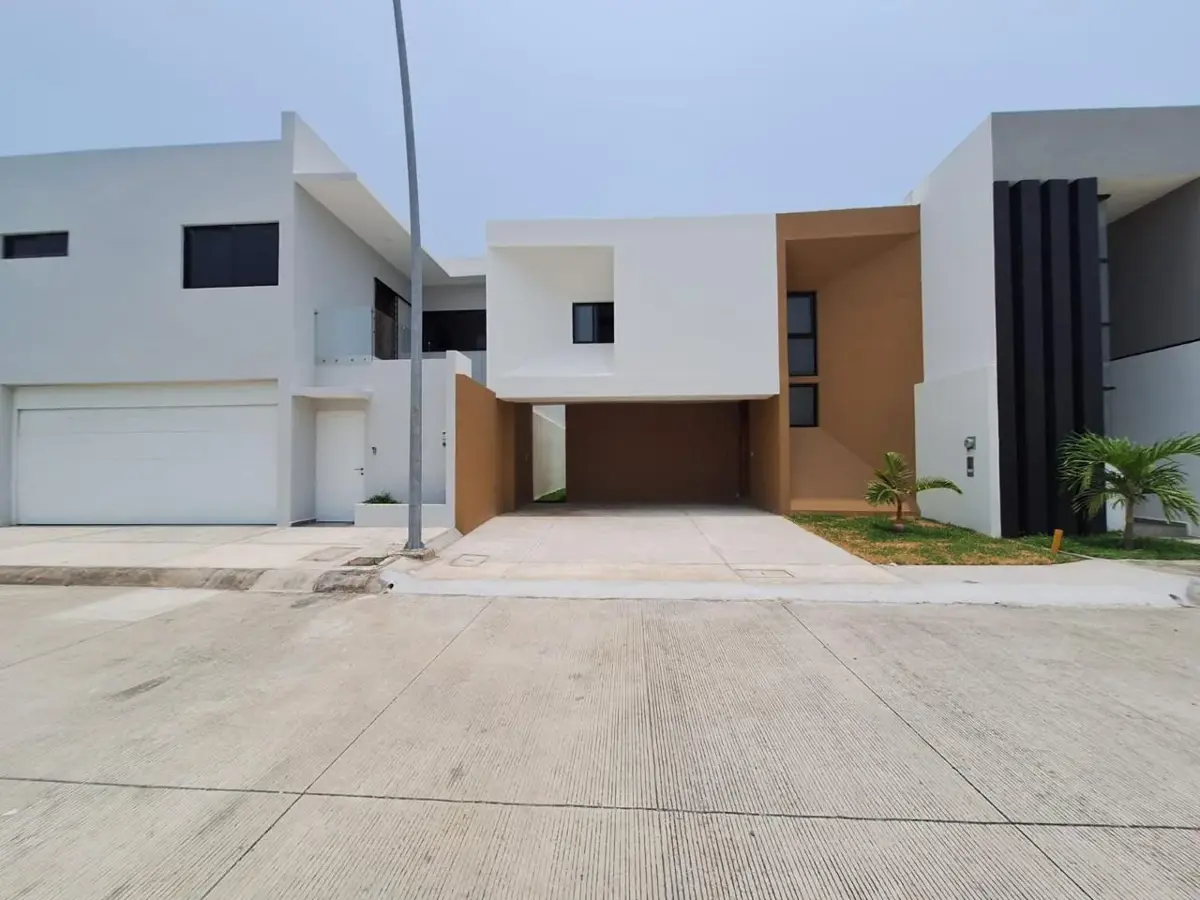 Casa en venta en Lomas del Dorado, Boca del Río — foto 1 de 33