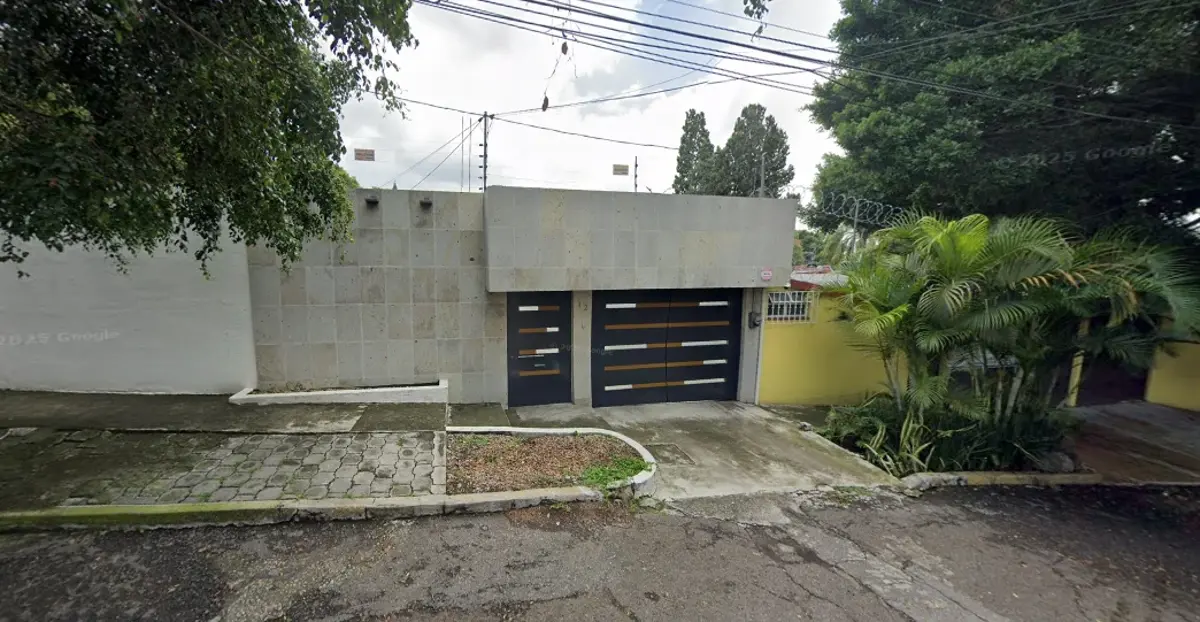 Casa en venta en Jardines de Cuernavaca, Cuernavaca — foto 1 de 8