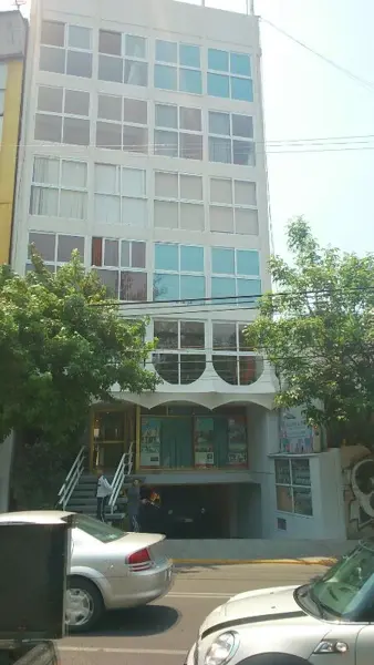 Rento oficina 32 m2 enfrente Viveros de Coyoacan