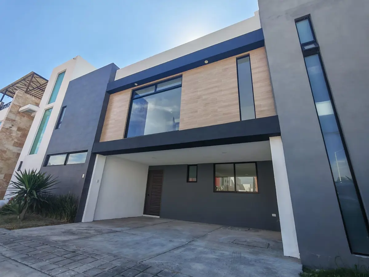 Casa en venta en Llanos Santa Maria, San Pedro Cholula — foto 1 de 25