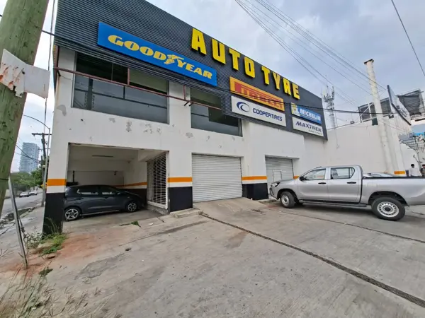 Local en renta en Villa los Pinos, Monterrey — foto 2 de 14
