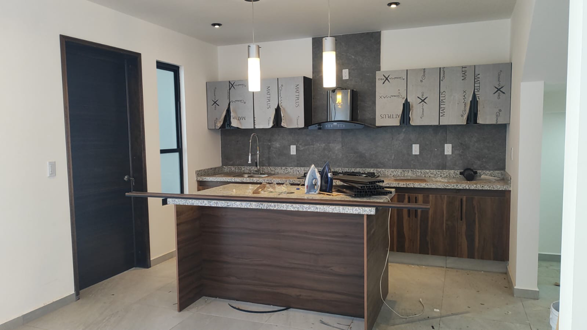 Casa en venta en Granjas Banthí Sección Solares, San Juan del Río — foto 1 de 11