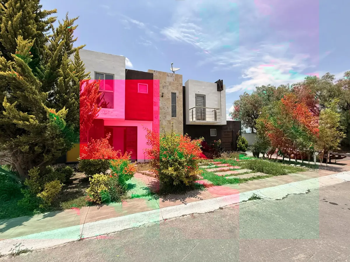 Casa en venta en Paseos de Chavarría, Mineral de la Reforma — foto 1 de 33