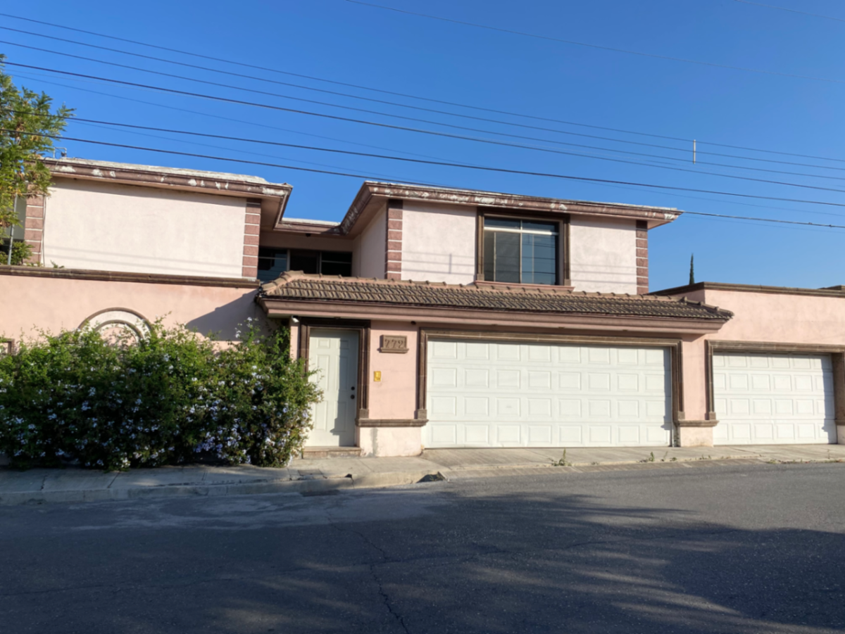 Casa en venta en Latinoamericana, Saltillo — foto 1 de 19