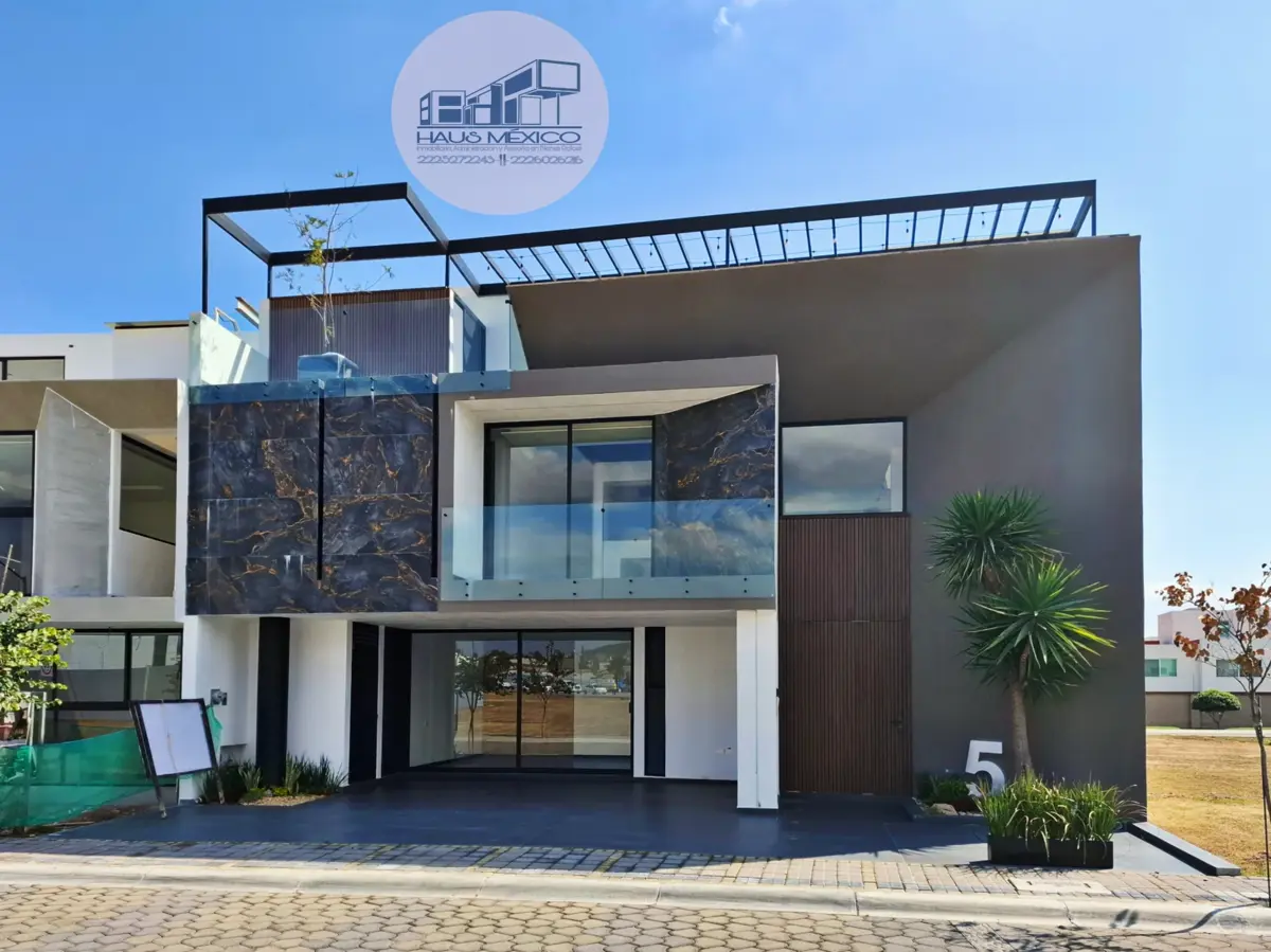 Casa en venta en Lomas de Angelópolis, San Andrés Cholula — foto 1 de 26