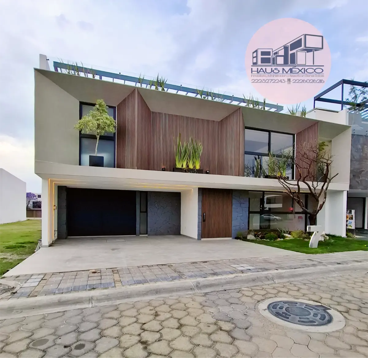 Casa en venta en Lomas de Angelópolis, San Andrés Cholula — foto 1 de 23
