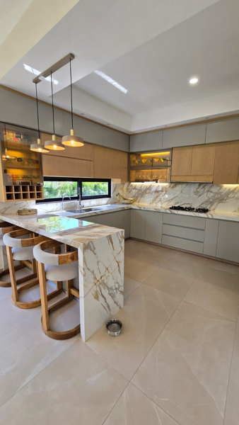 Residencia en punta tiburón en venta